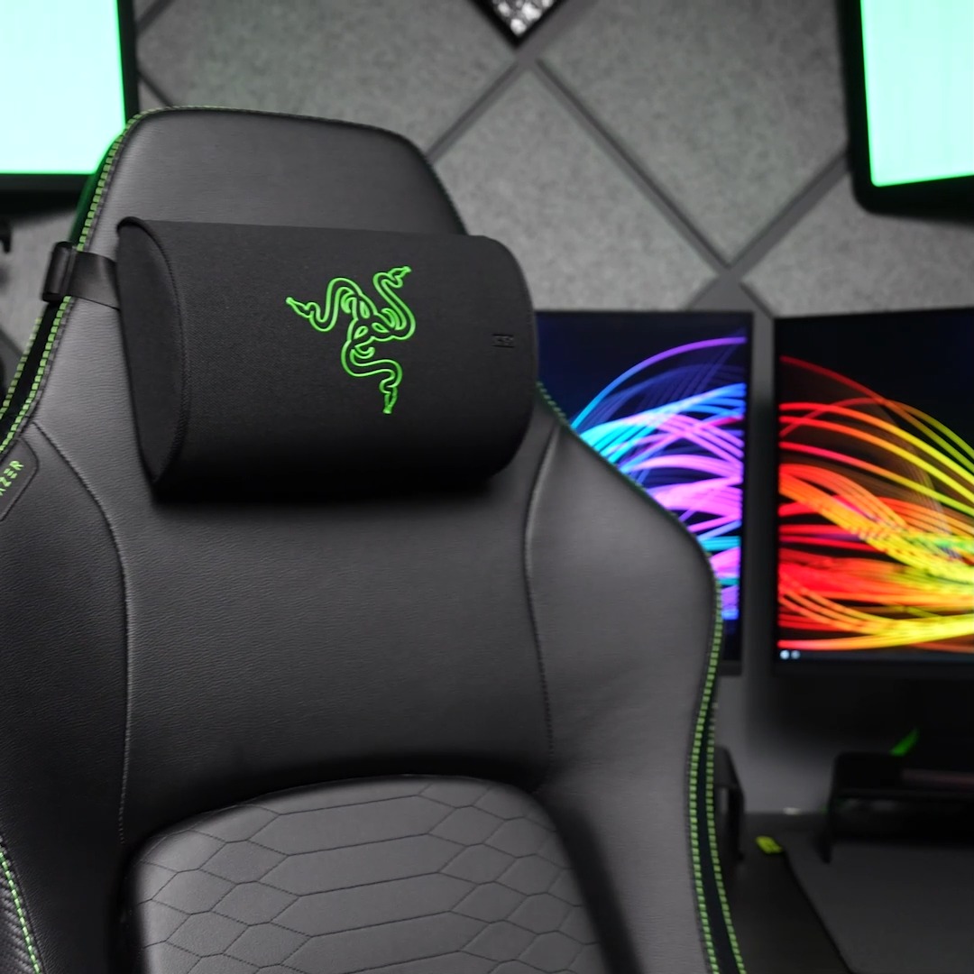 Through finger taps and tactile sounds, the Razer Clio X introduces immersive audio from a cushion that straps directly onto your gaming chair: Acoustic widening surrounds your setup in sound, turning your seat into the center of the action.