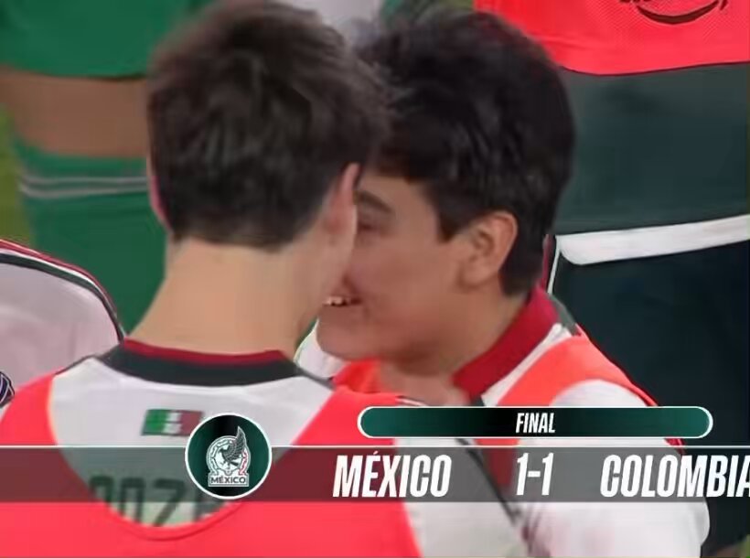 Armando ‘Hormiga’ Gonzalez congratulating Gilberto Mora on his first-ever goal for Mexico. ❤️🥹👏🏼