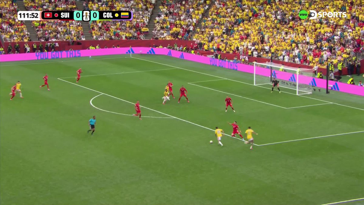 Es increible que Campaz se haya puesto la camiseta de la Seleccion Colombia despues de este PAPELON. Realmente le agarre mucho fastidio a este tipo, es malisimo.