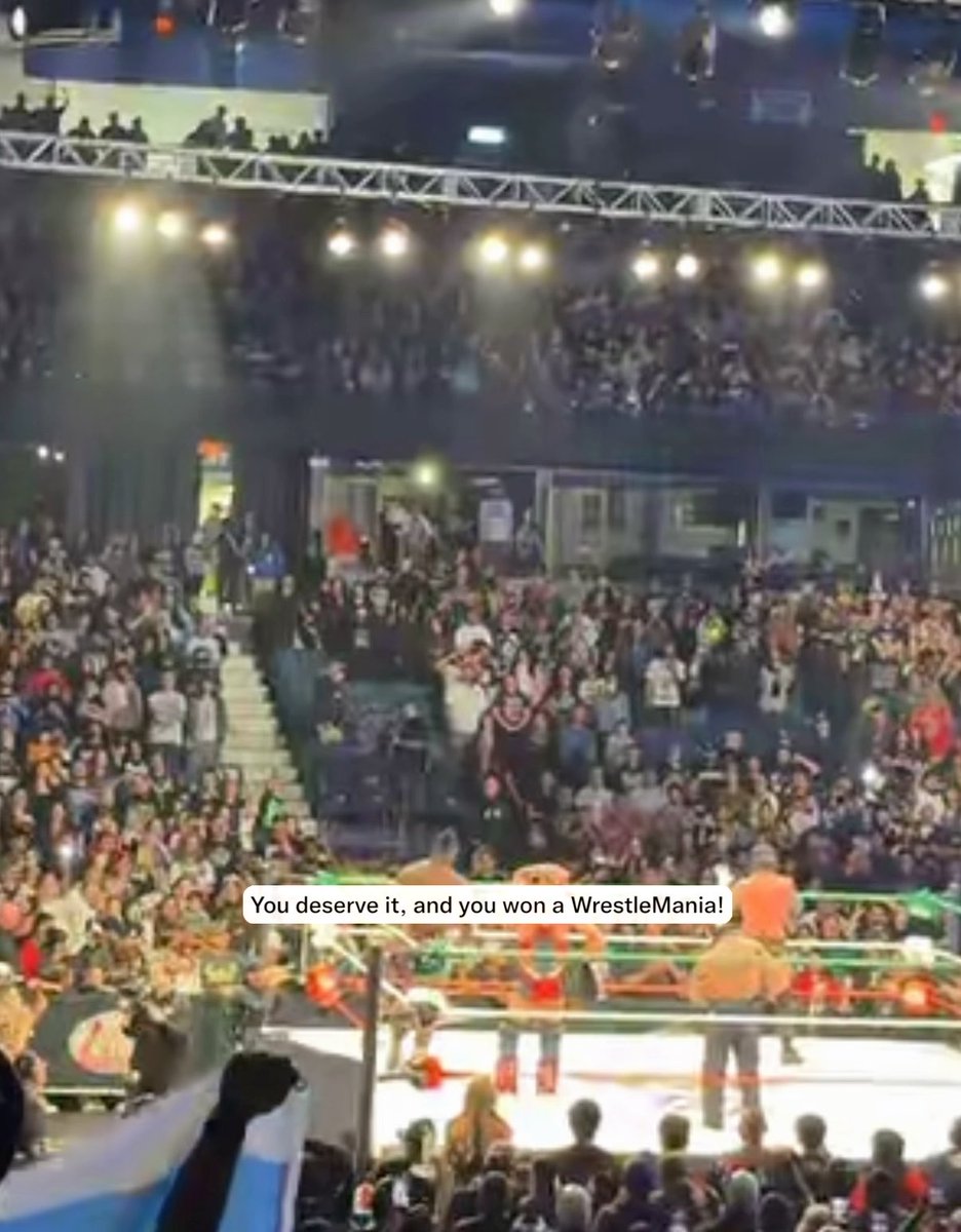 CM PUNK TEASES A POSSIBLE WRESTLEMANIA OR SUMMER SLAM COMING TO CHICAGO IN THE FUTURE 👀 #WorldsCollide