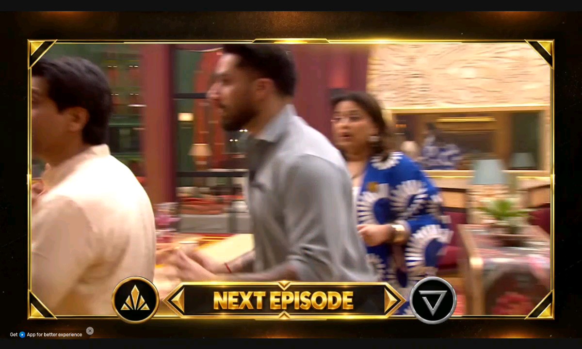 WTF 😭 Siwet getting physical with Shehzad, and Swara supporting him was NOT on my bingo card 💀🔥 Traitors is GOATED, bhai. This is already giving more drama than Bigg Boss. 😭 #RiseAndFall