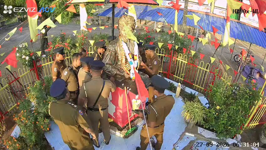 🚨 BREAKING - Sri Lankan police remove Thileepan statue from Nallur memorial Sri Lankan police officers have forcibly removed a statue of Lt. Col. Thileepan from his memorial in Nallur, Jaffna, just a day after the Tamil nation commemorated 39 years since his fast unto death. Over 20 Sri Lankan police officers including Jaffna's Officer in Charge (OIC) arrived in the early hours of the morning and swiftly removed the statue. The removal comes a day after hundreds of Tamils gathered at the memorial to remember Thileepan, who fasted unto death in a protest appealing to the Indian government to deliver on the pledges it made to the Tamil people.
