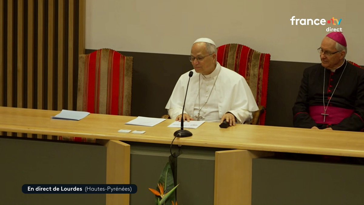 Avant une nouvelle messe géante devant 200 000 fidèles à Lourdes, le pape Léon XIV a entamé son programme dominical à 9h par une rencontre avec les évêques de la Conférence épiscopale de France dans l'hémicycle Sainte-Bernadette. #canal16