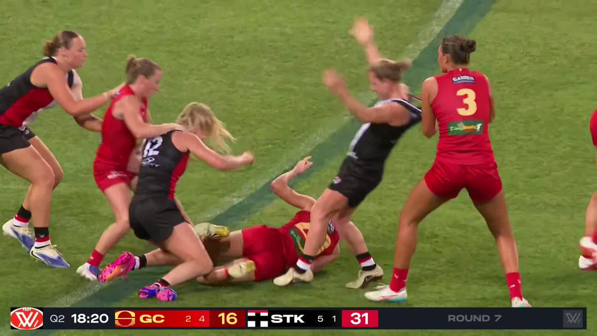 Tensions rise between the Suns and Saints 👀 #AFLWSunsSaints