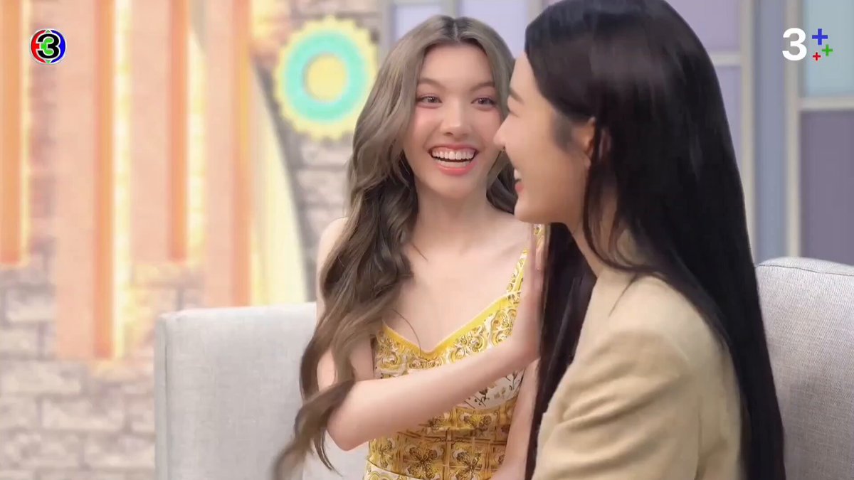 애교에 살살 녹네🥰 #หลิงออม #LingOrm