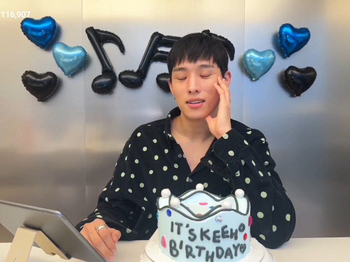 keeho talking about this post 😭 🧩: your instagram post is being marked as adult content, so minors can’t see it 🐺: i had a feeling that was the case. but why? i’ll try to get it solved. i’ll talk to instagram about it like.. why? what’s wrong with that photo? #P1Harmony #피원하모니 #기호
