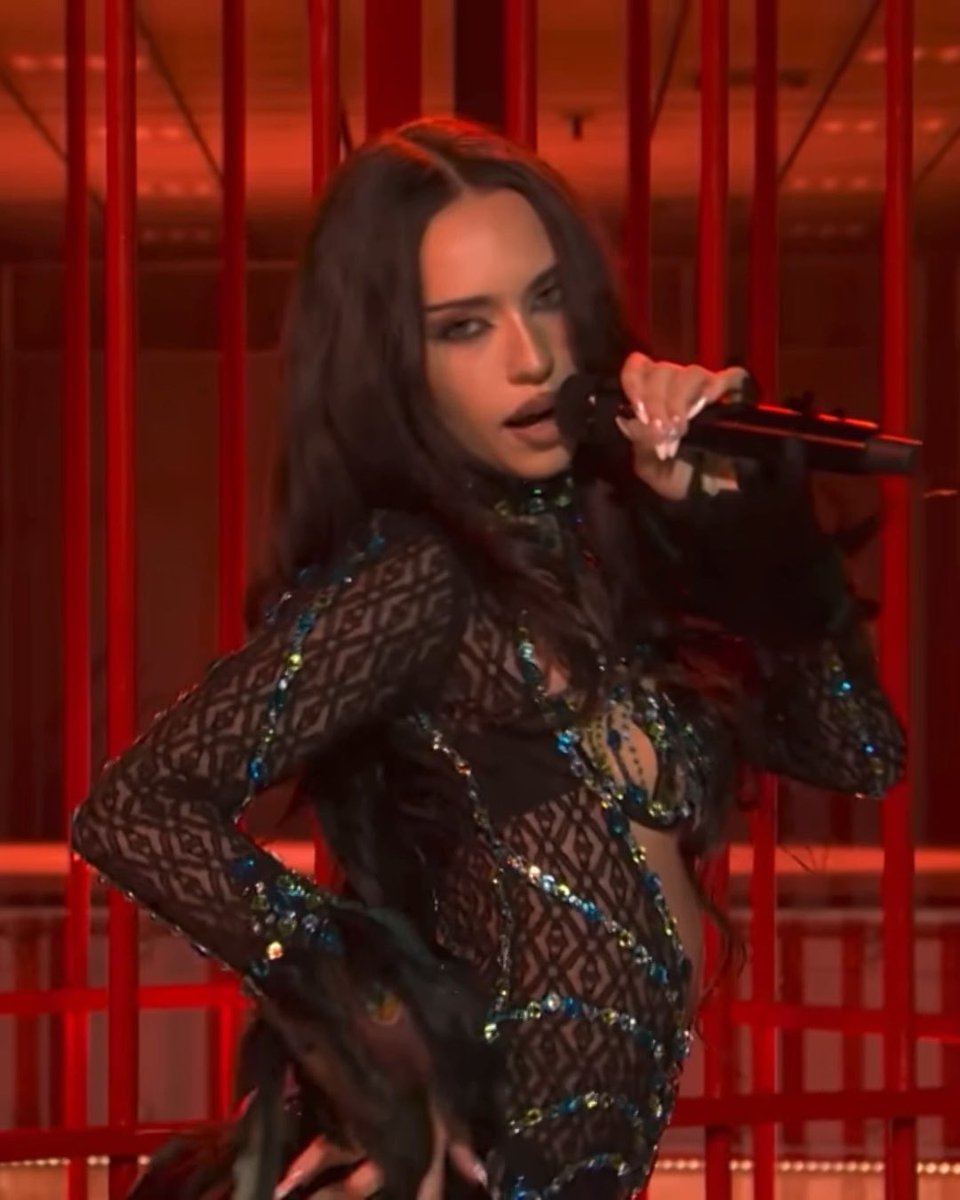 she’s so sexy it’s driving me crazy