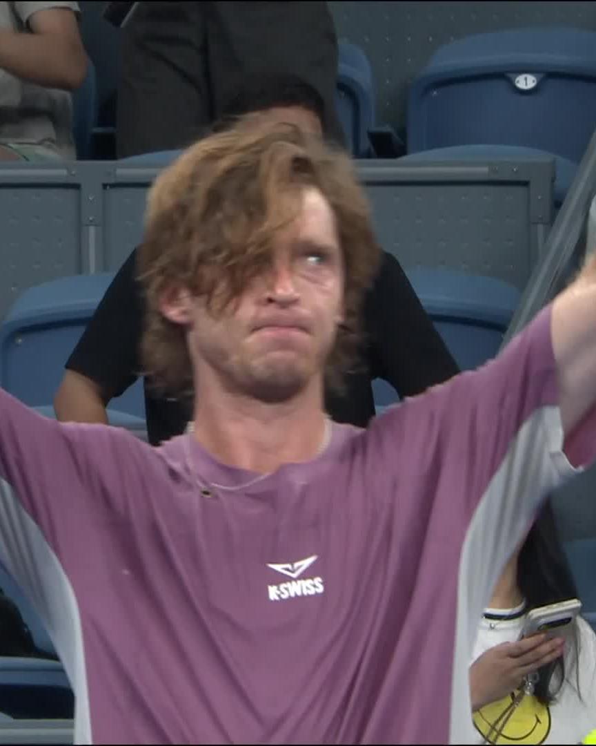 PURE GRIT 😤 Rublev Battles through to defeat Gaston 6-7 7-6 6-1 to reach the last four! #HangzhouOpen