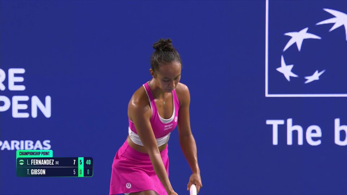 The winning moment 🤩 Leylah Fernandez is victorious in Singapore! #SgTennisOpen