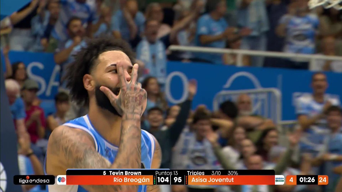 🤪🤪🤪🤪🤪🤪🤪🤪🤪 Este tío llegó a Lugo... para hacer esto. ¡QUÉ LOCUUUUUUUUURA, Tevin Brown! ¡QUÉ LOCURA, Río Breogán! 📺 DAZN España | #LigaEndesa