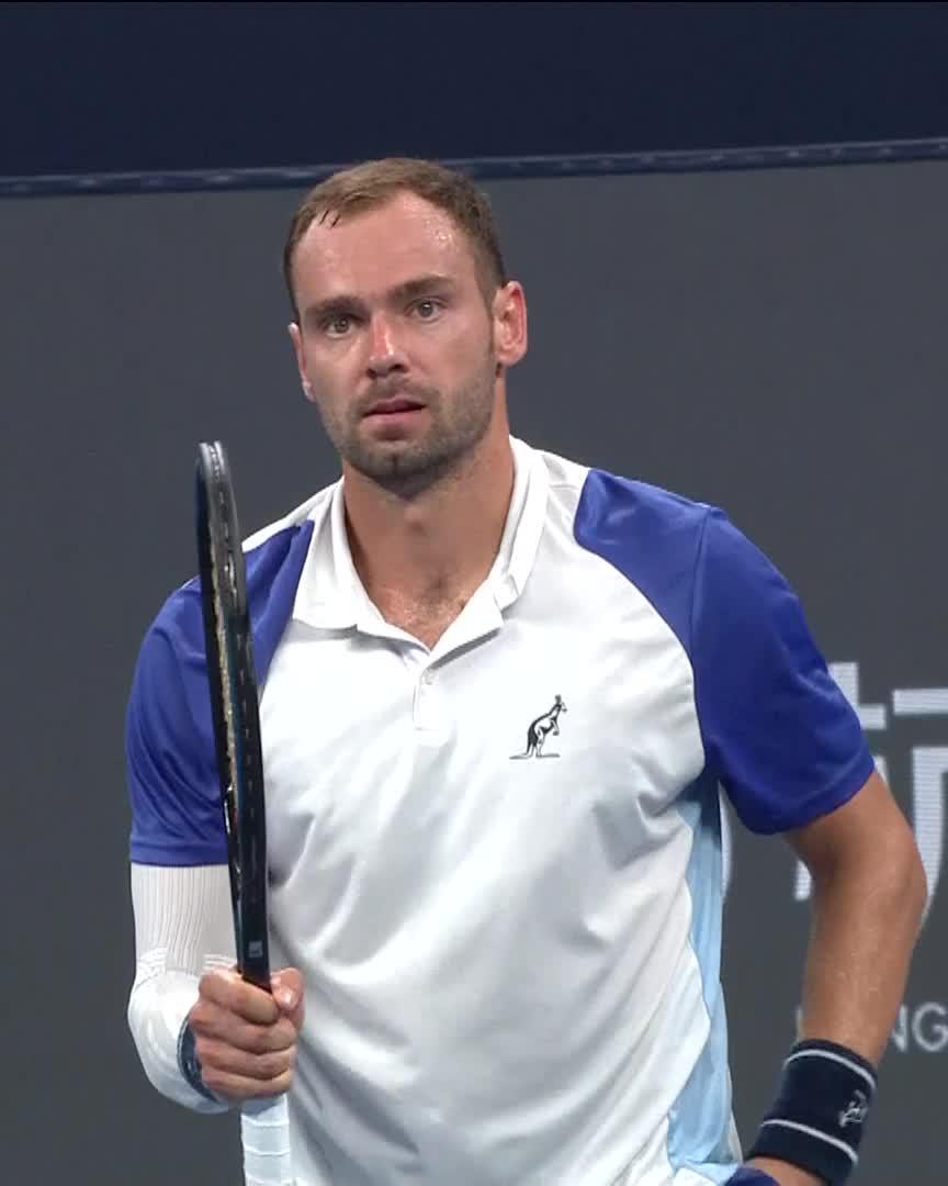 Dominant from start to finish 👊 Safiullin defeats Bu 6-3 6-3 for a first Tour semi-final since Brisbane 2024 #HangzhouOpen