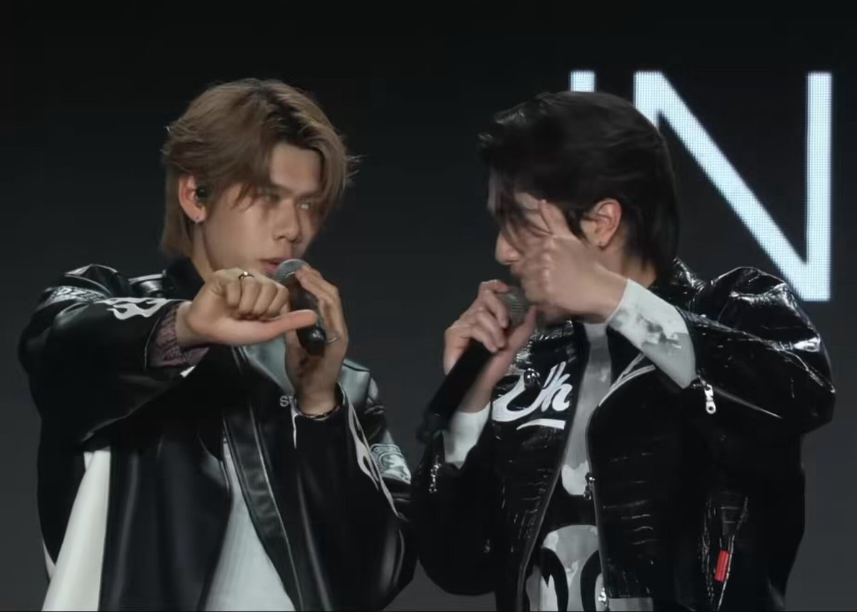 ทุกคนมาดูน้องวิลเลี่ยมบีทบ้อก จะบ้า 5555555555555555555555 วิลเลี่ยมทำดี ๆ มานขำตัวเองจนลงไปนอนอะ ตลกมาก 🤣🤣🫳🏻