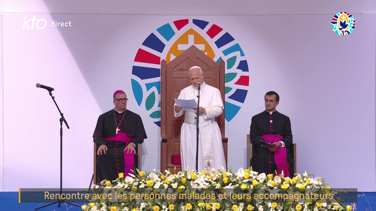 ✝️ Le Pape Léon XIV revient sur le vote pour l'euthanasie et fait ce rappel indiscutable : "Je sais que pour certains d’entre vous, en raison de pathologies particulières et de douleurs parfois terribles, l’horizon peut apparaître sombre, incertain, sans issue. Mais aucune loi humaine ne doit vous faire perdre la certitude de votre dignité. Au contraire, c’est au nom de cette dignité inaliénable de la personne humaine que la tentation de donner la mort sous couvert de fausse compassion doit être fermement rejetée. Il est impossible de considérer comme normal de donner la mort. Ce qui est légal n’est pas nécessairement moral."