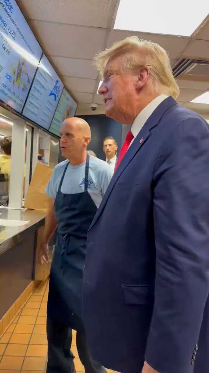 This is the kind hearted, loving, Donald Trump the media refuses to show America. Please share it everywhere! We have a country to save! ❤️🇺🇸❤️