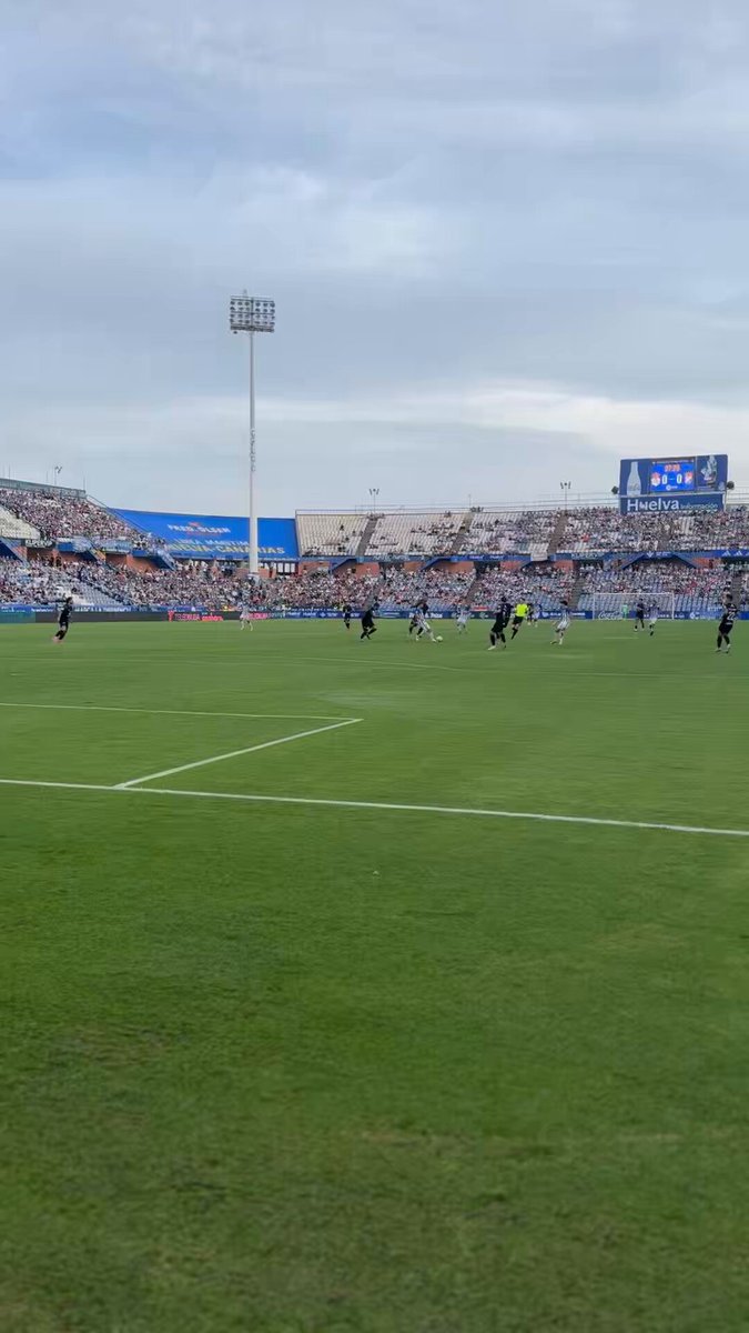 🔊🔊 ASÍ RUGE EL NUEVO COLOMBINO CON EL PRIMERO DEL PARTIDO ⚽️🤍💙 #RecreXerez