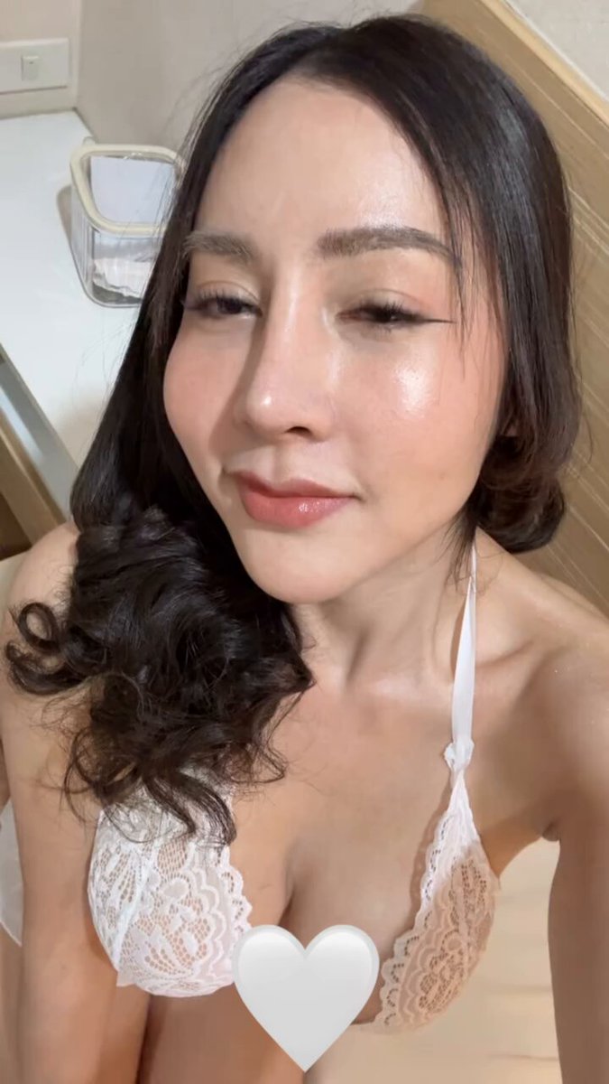 พี่ก็อยู่ของพี่เฉย ๆ