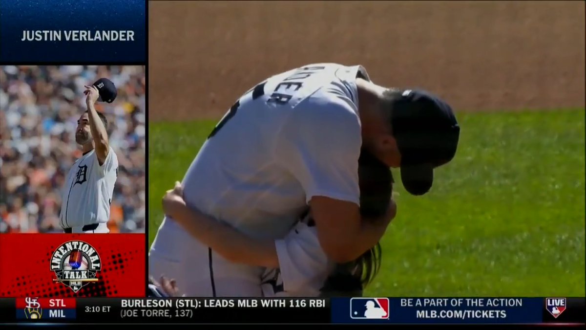 "This was just a spectacular day in Detroit and a great day for the game of baseball." - RyanDempster on Justin Verlander's final outing