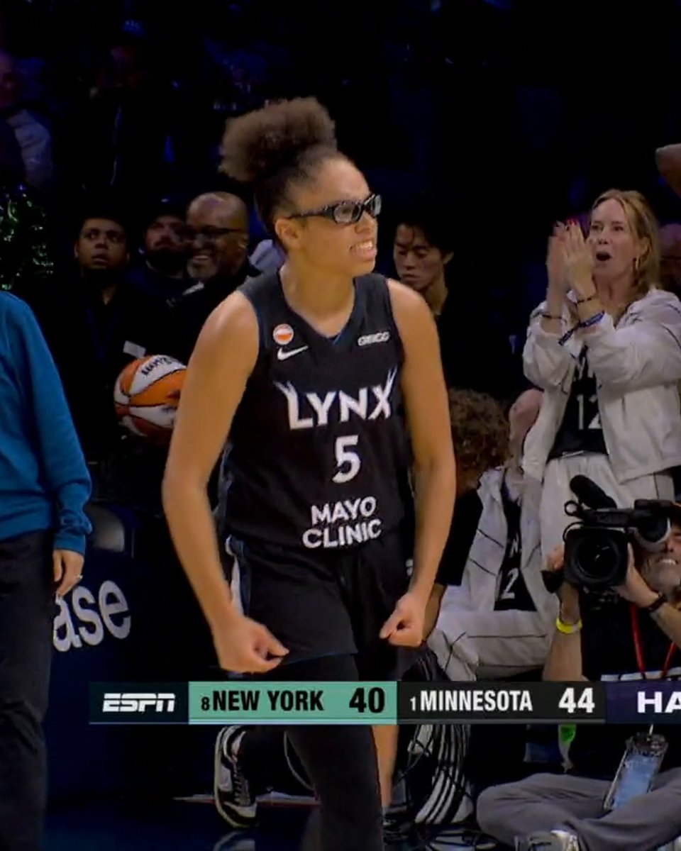 OLIVIA MILES JUST BEFORE HALFTIME IN GAME 1 🚨 The rookie looking like a vet in her first playoff game 👀