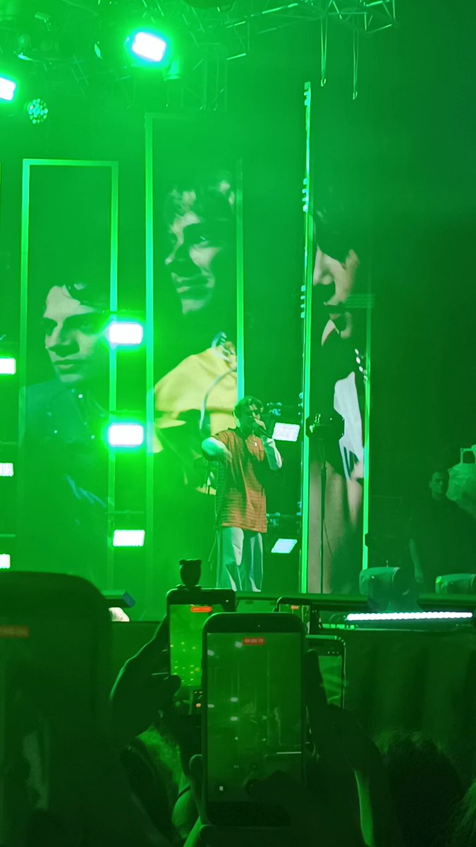 MİLAN YERLİ PLAKA FANCAM AMA ARADA KAFAMA AYİCİK FİRLATİYO