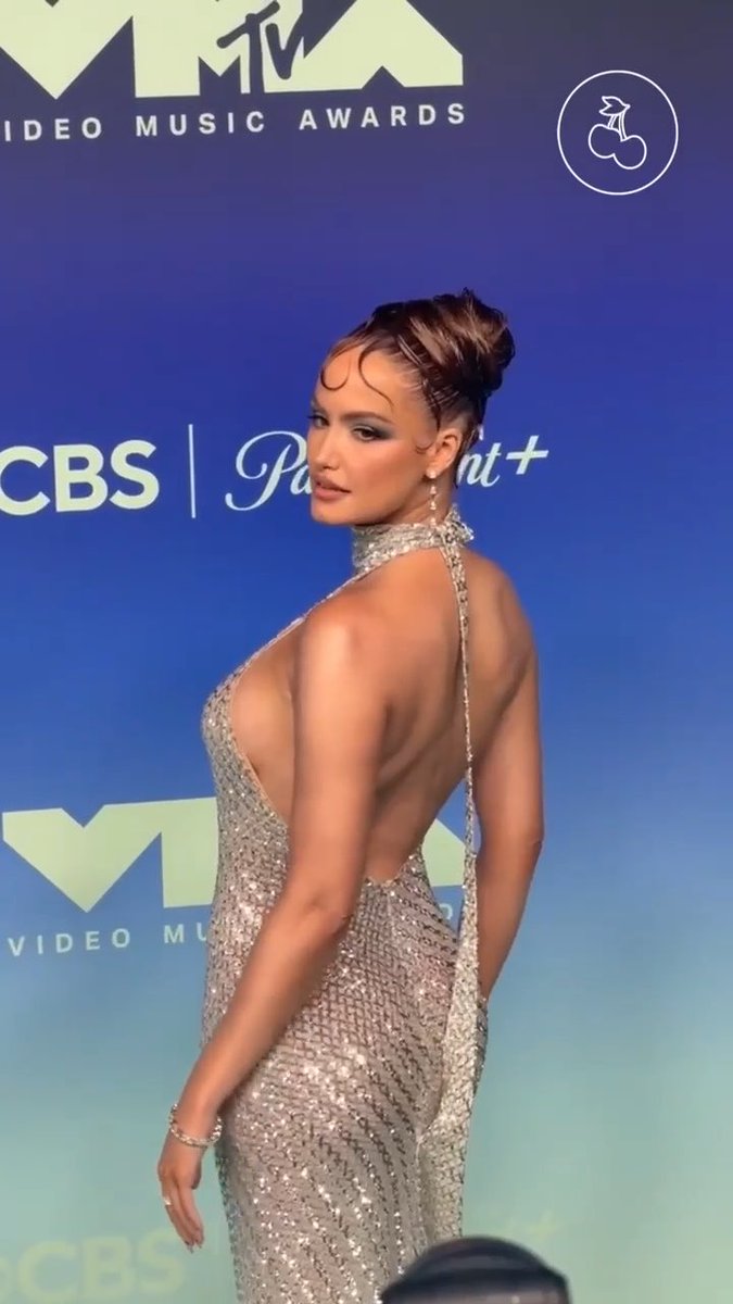 Haley Baylee has arrived at the #VMAs .
