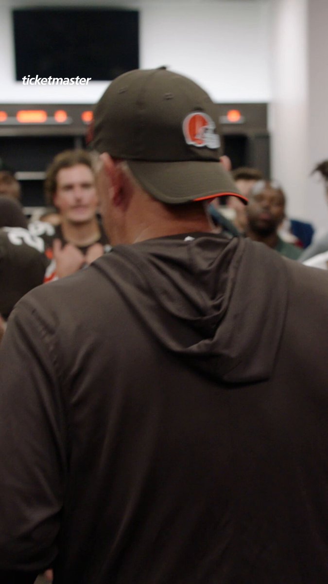 had each other's back through thick and thin 👏 Ticketmaster | #DawgPound