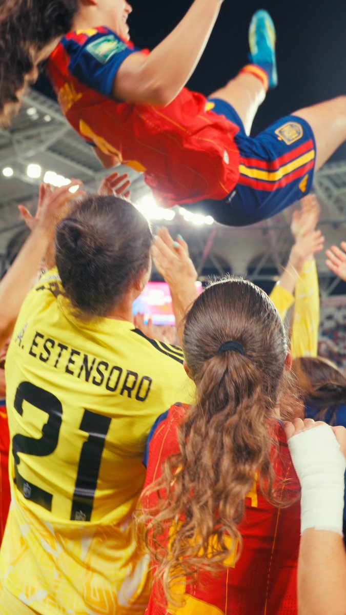 Red &amp; gold, once again! 🤩🇪🇸 #U20WWC