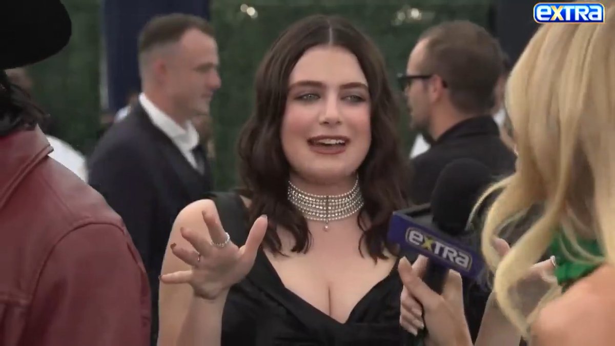 Ella Bright gives some #OffCampus Season 2 updates and talks working on new music, Nicole Kidman watching the show, and being the biggest Swiftie! ✨🫶 #VMAs