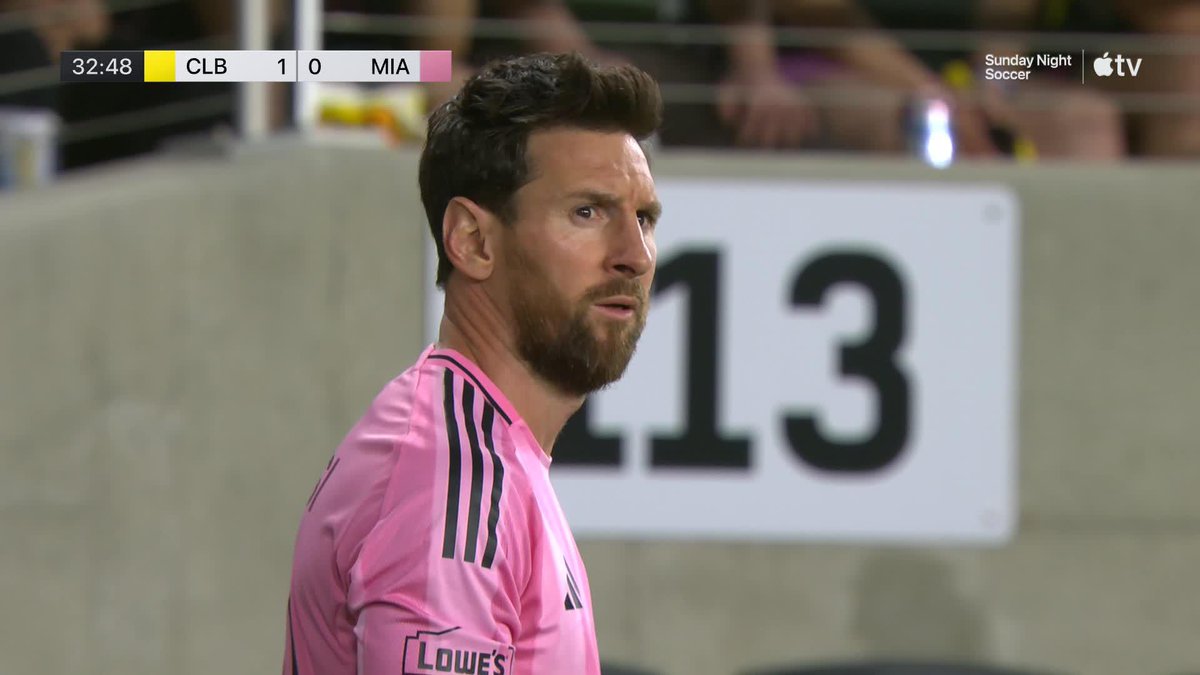 ¡GOLAAAAZO de Leoooo! 🤯🐐 Tiro libre perfecto de Leo Messi para empatar el partido.
