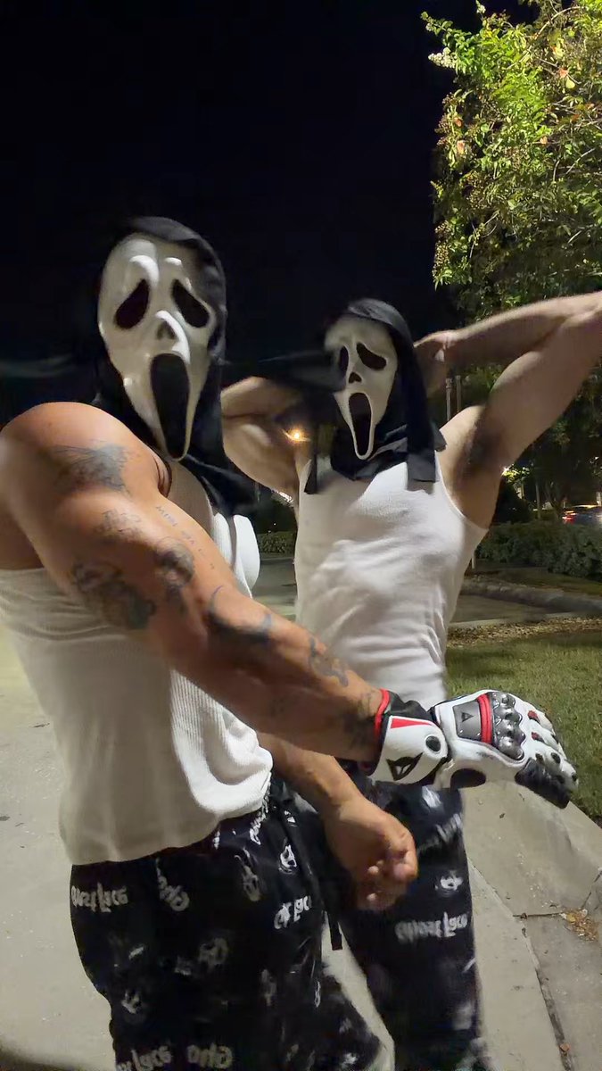 Double the Scream S is silent Larping Moto