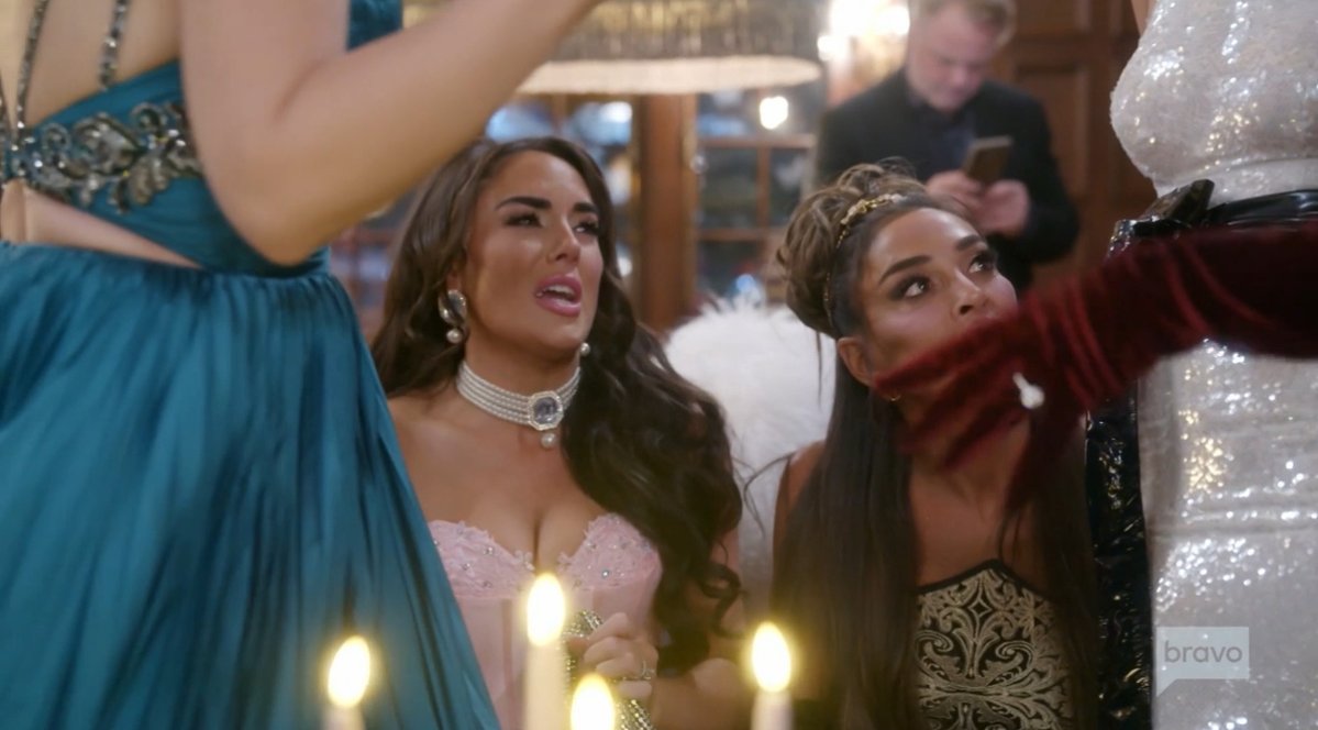 #RHUGT Season 5, Episode 9 PREVIEW. Season Finale, Sunday 9/8c on @bravotv. (Source: @bravotv @nbcuniversal)