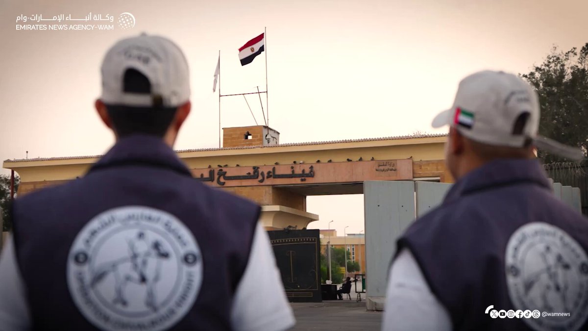 هل تعلم أن الإمارات 🇦🇪 قدمت لأهلنا في غزه مساعدات أكثر من إجمالي ما قدمته كل الدول الي انسحبت من يومين في الأمم المتحدة! مع وصول ثلاث قوافل إماراتية، وصل الإجمالي إلى 14,341 شاحنة، بحمولة 136,891 طن!