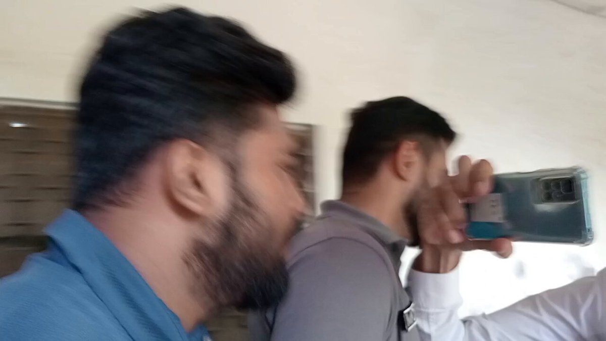 انہی عدالتوں سے ہم نے انصاف لینا ہے، یہ ملک ہمارا ہے ,ہم نے ایسی ملک میں رہنا ہے ۔ — آغا شیخ سرور