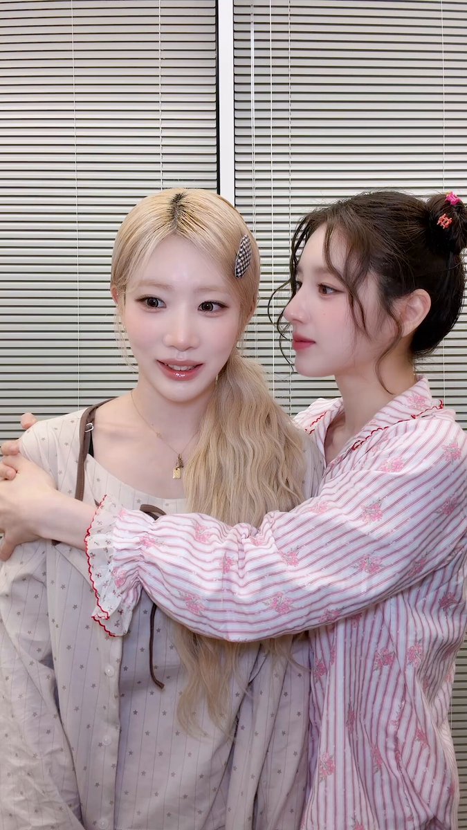 내 눈엔 흰둥즈만 보이잖아 ጾጽ ⁀➷♥ #ARTMS #아르테미스 #OURII #KimLip #김립 #HeeJin #희진