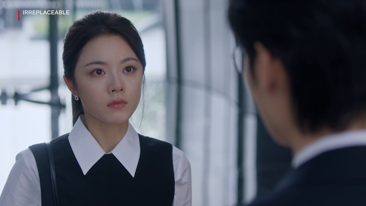 from now on, i'm taking notes from xuchi on how to make a good first impression 📝 irreplaceable is now playing on netflix! #Irreplaceable #ZhaoJinmai #WeiDaxun #Cdrama