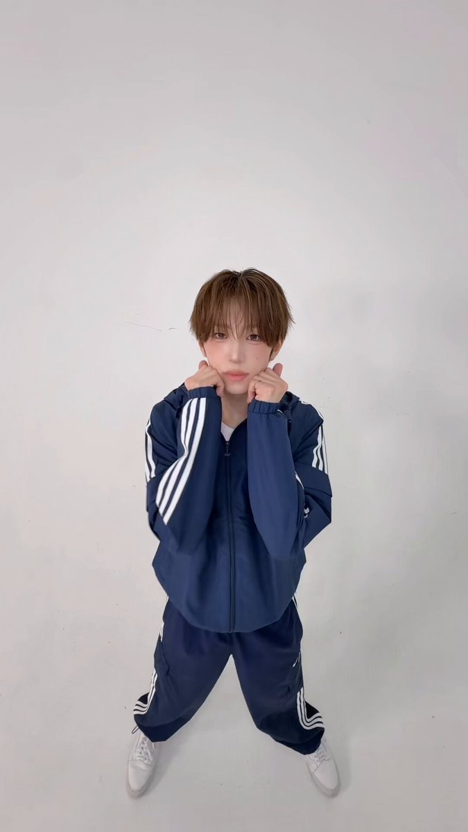 iconic heart 🐶💕 🔗 #idntt #아이덴티티 #박누리 #parknuri