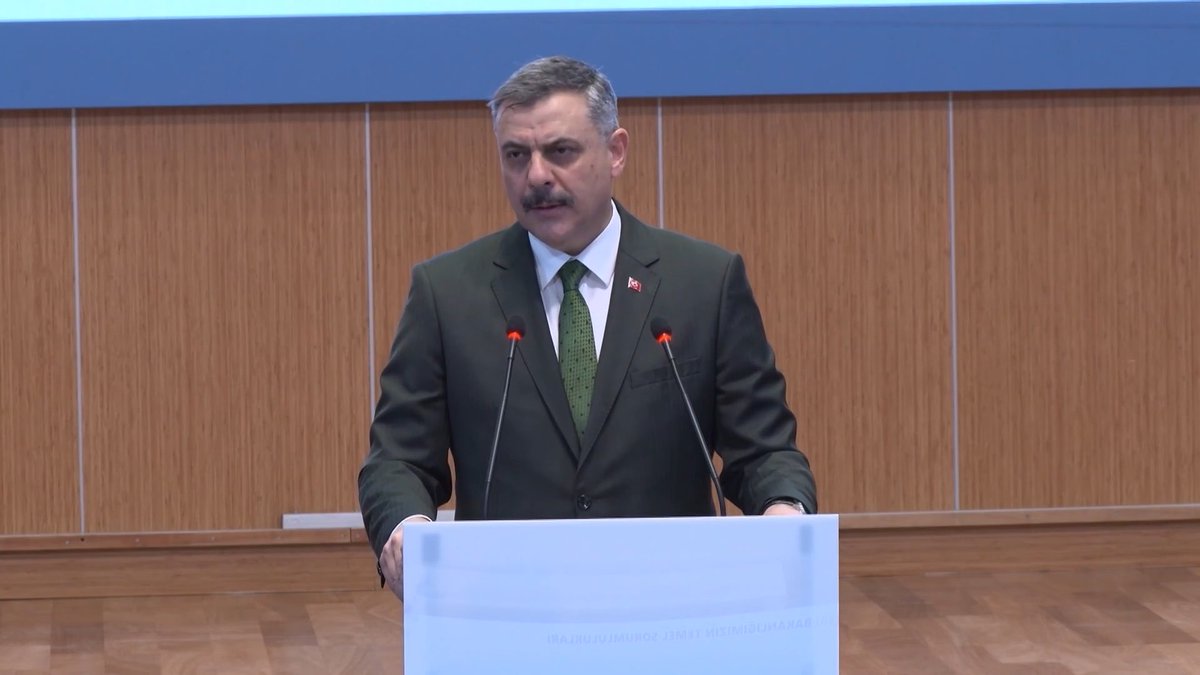 Mustafa Çiftçi'den okul güvenliği açıklaması: "Polis başmüfettişlerimiz ve jandarma müfettişlerimizle beraber bütün illerimizi tekrar tarayacağız. Okul güvenliği konusunda valiliklerimizin, kaymakamlıklarımızın ve okullarımızın aldığı tedbirleri yerinde gözden geçirmiş olacağız."