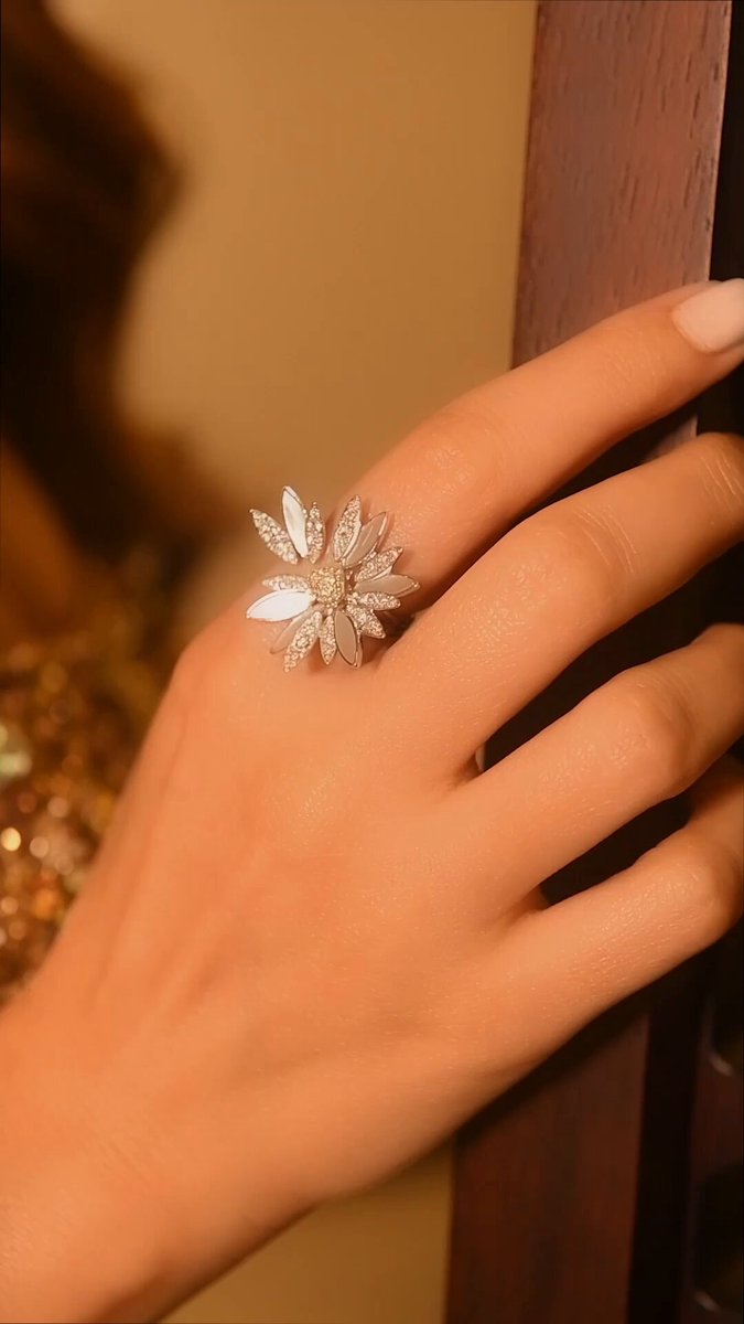 A little sparkle before a beautiful night ✨ #Yara