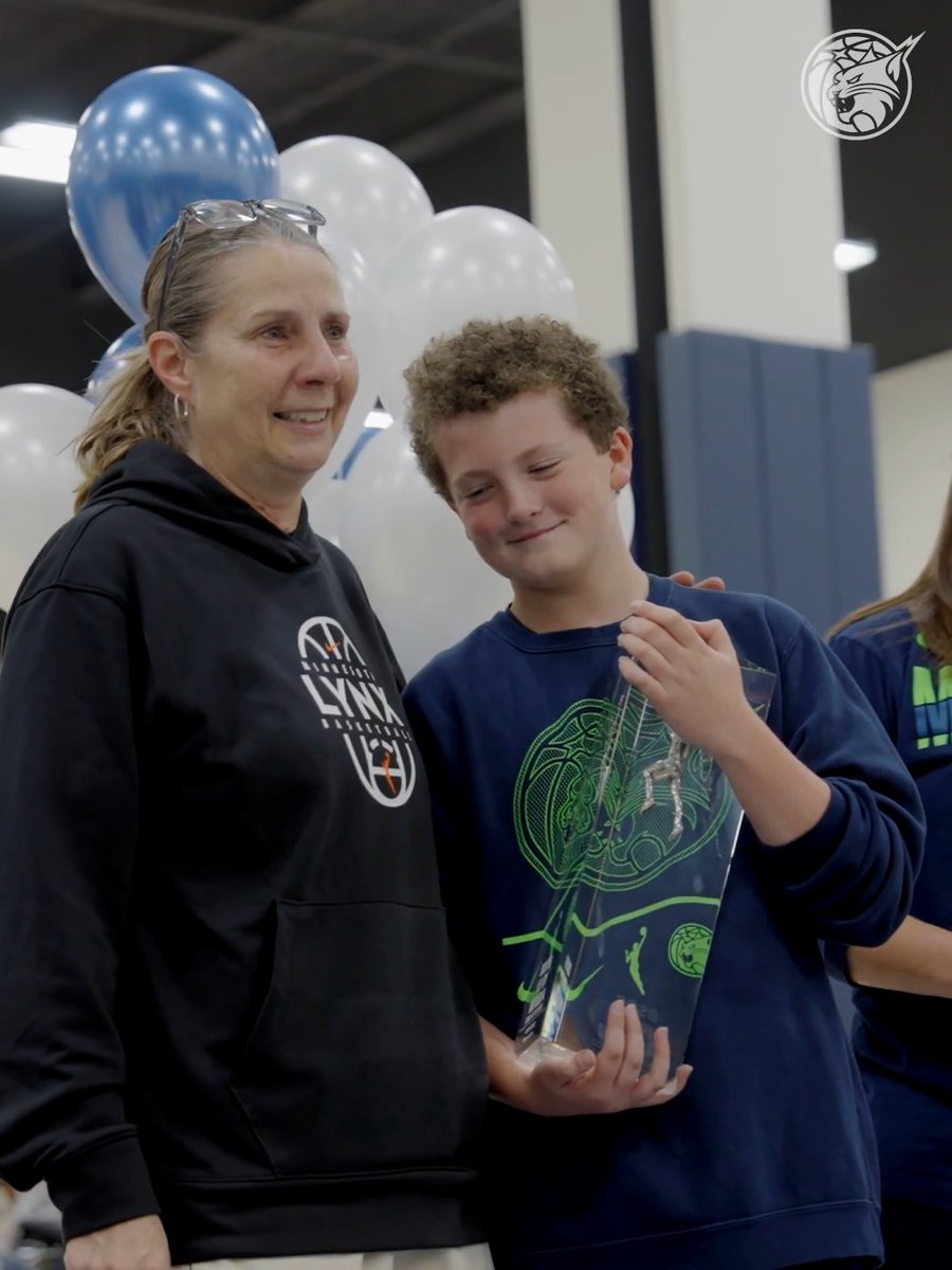 such a sweet moment. 🥹 Cheryl’s son broke the news and surprised her with the coach of the year trophy.