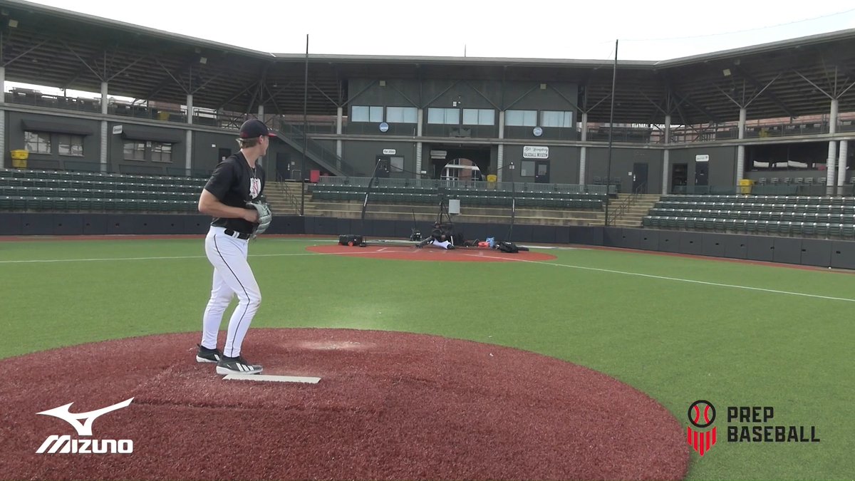 𝐍𝐎𝐂 𝐄𝐧𝐢𝐝 𝐒𝐜𝐨𝐮𝐭 𝐃𝐚𝐲 SO | RHP | Catcher Lindley Easy, athletic mover was electric throughout bullpen with fastball up to 95.7 and command of entire mix + FB: 92-95; T95.7 (2318 RPMs) + SL: 77-81 (2209 RPMs) + CH: 77-81 (17.4“ HM) + CT: 85-86 👤: // Catcher Lindley