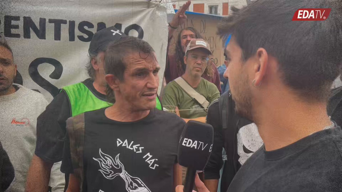 Esto ha ocurrido cuando he preguntado en la acampada de la Puerta del Sol. Esta es la gente pacífica que el delegado del Gobierno permite que esté allí.