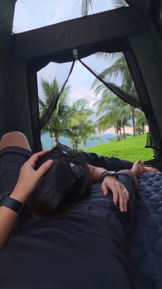 Does anyone know where I can buy this kind of tent? 🫣