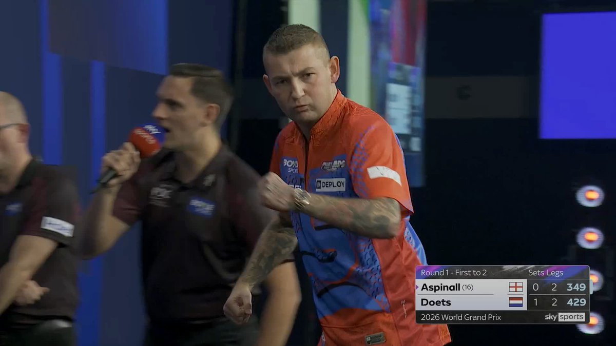 Nathan Aspinall levels the match against Kevin Doets with a TEN-DARTER after surviving three match darts in the previous leg! Listen out for Wayne's commentary too 🤣