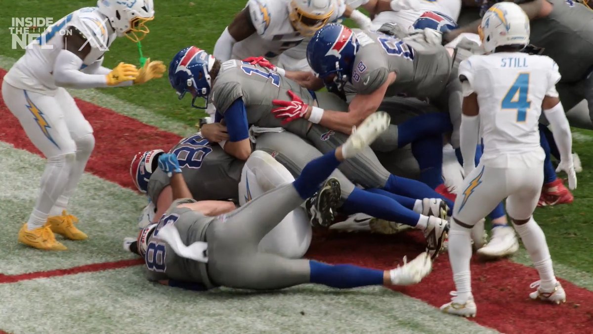 Give the big boys some love 🥞 The Buffalo Bills O-line is beautiful to watch @InsideTheNFL