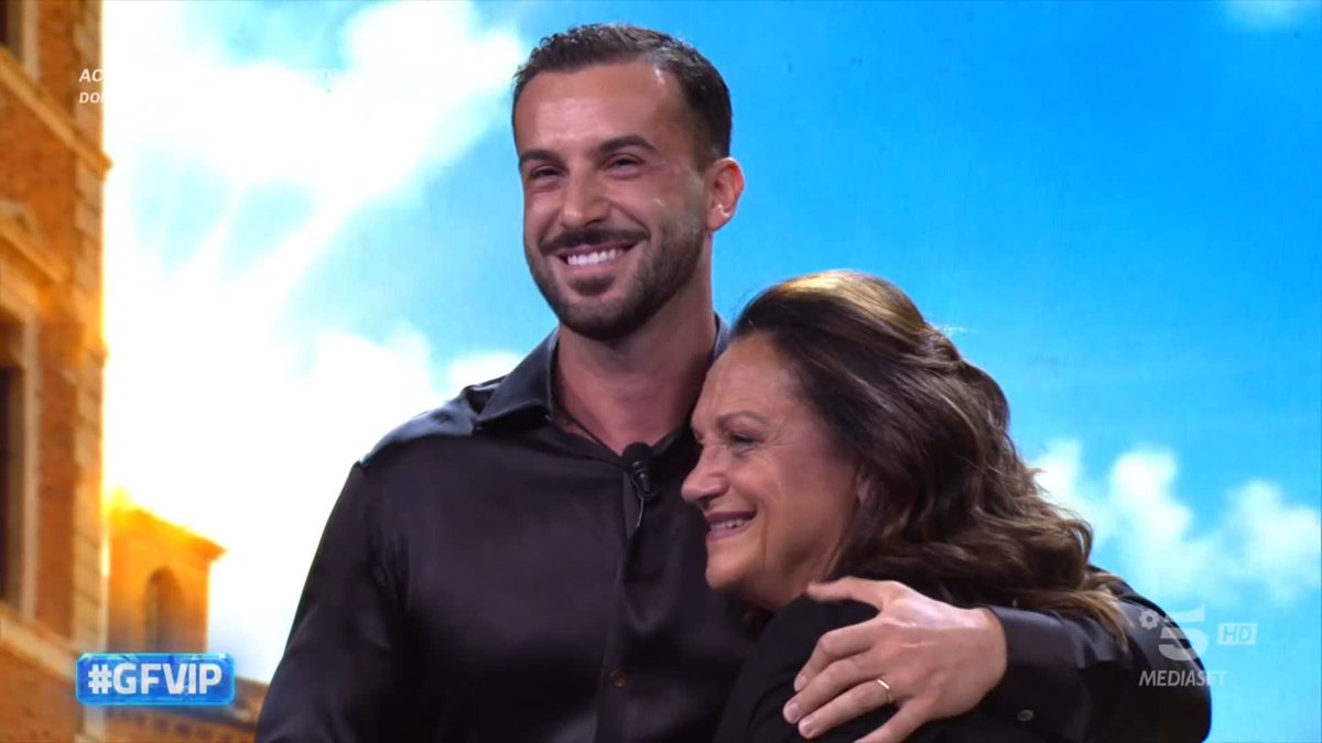 Quel ballo era rimasto in sospeso… ora finalmente è tutto loro ✨ #GFVIP