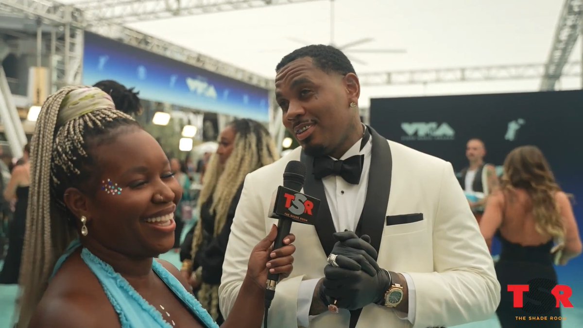 Kevin Gates stepped in at the 2026 VMAs where he opened up about his “powerful” and “magnetic” energy, introduced us to his wife, Mrs. Gates, and explained why he’s gotta keep those special gloves on! 😂