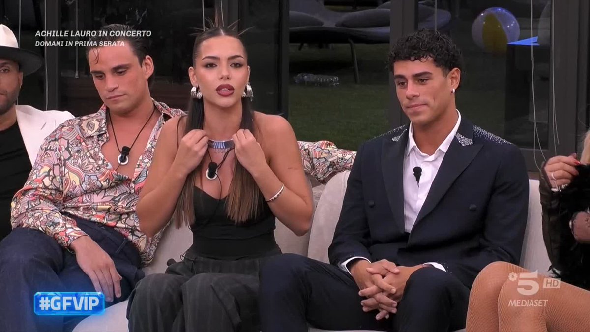 Federica e Piera hanno qualcosa da dirsi…🔥 #GFVIP