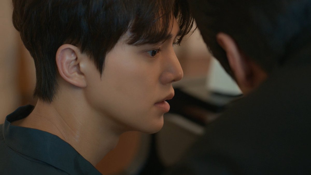 10 years later and Pio still badly wants to kiss Jeongyo's lips..