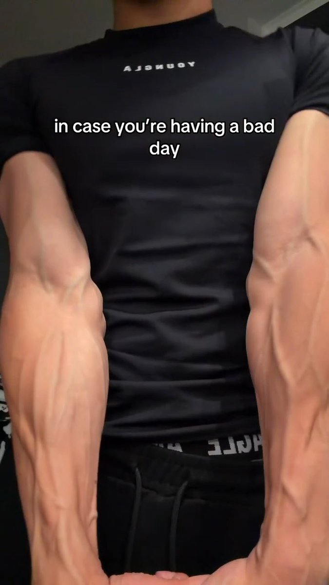 see you again tmrw? #biceps #veins