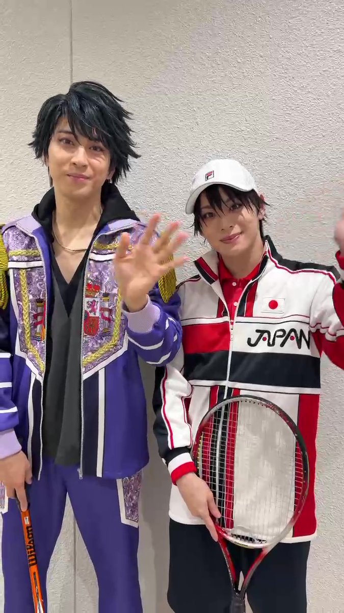 ＼👑#今牧輝琉 さん ＆ #井澤勇貴 さんコメント動画🎾／ 越前リョーマ＆越前リョーガの衣装にチェンジ！ コイントスの前にいただいたコメント動画をお届け✨ このあとコロシアムでのイベントに登場いただきます！ お楽しみに！ #kinoshitajotennis #木下JOテニス #ATP500