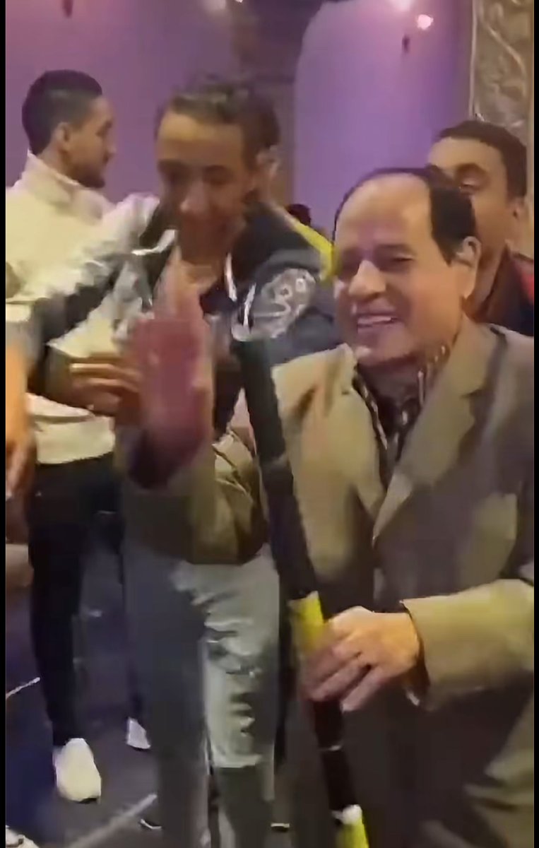 الشبيه الوحيد في مصر اللي محدش يستجري ييجي ناحيته